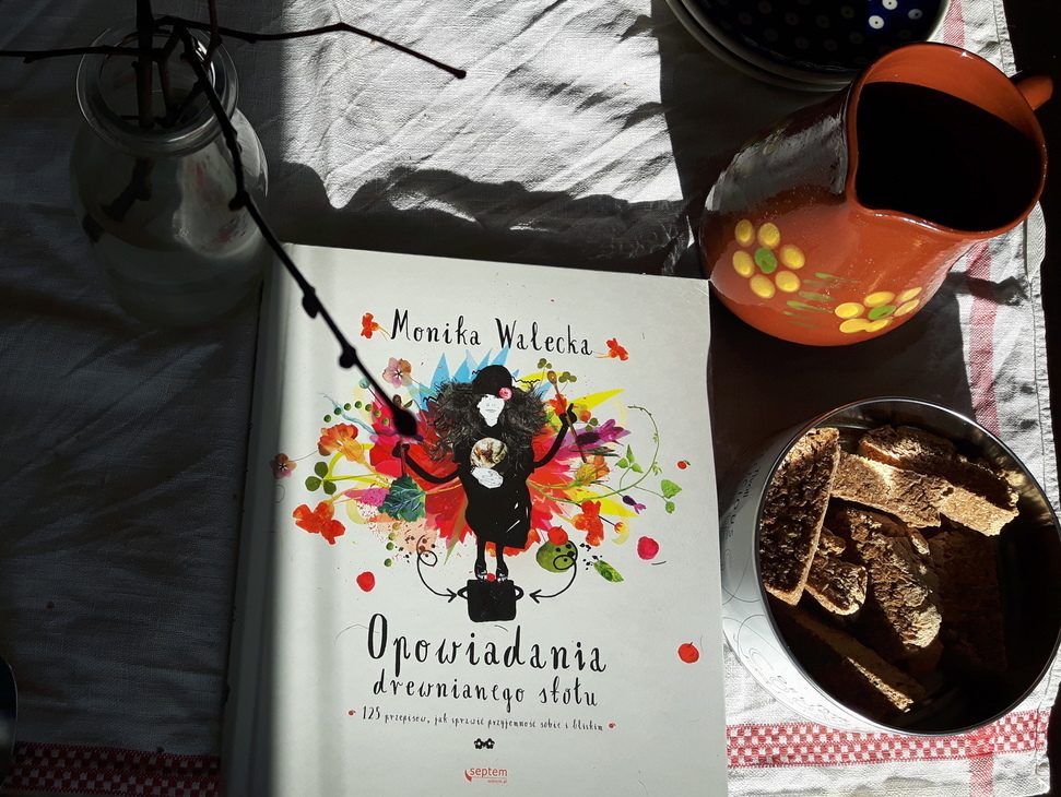 Opowiadania drewnianego stołu Monika Walecka