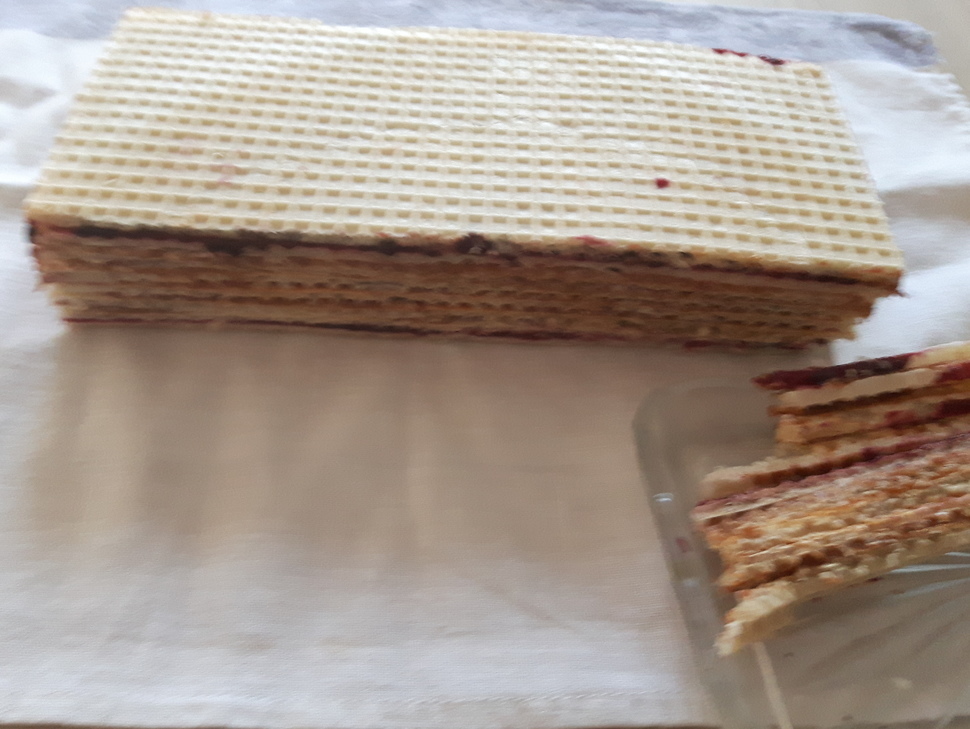 Piszinger - wafle z kajmakiem, masłem orzechowym i dżemem porzeczkowym