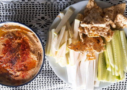 Hummus z masłem orzechowym