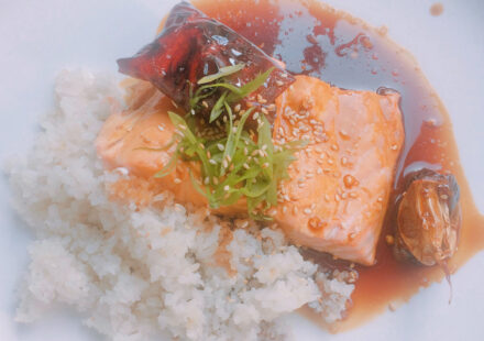 Łosoś z sosem teriyaki