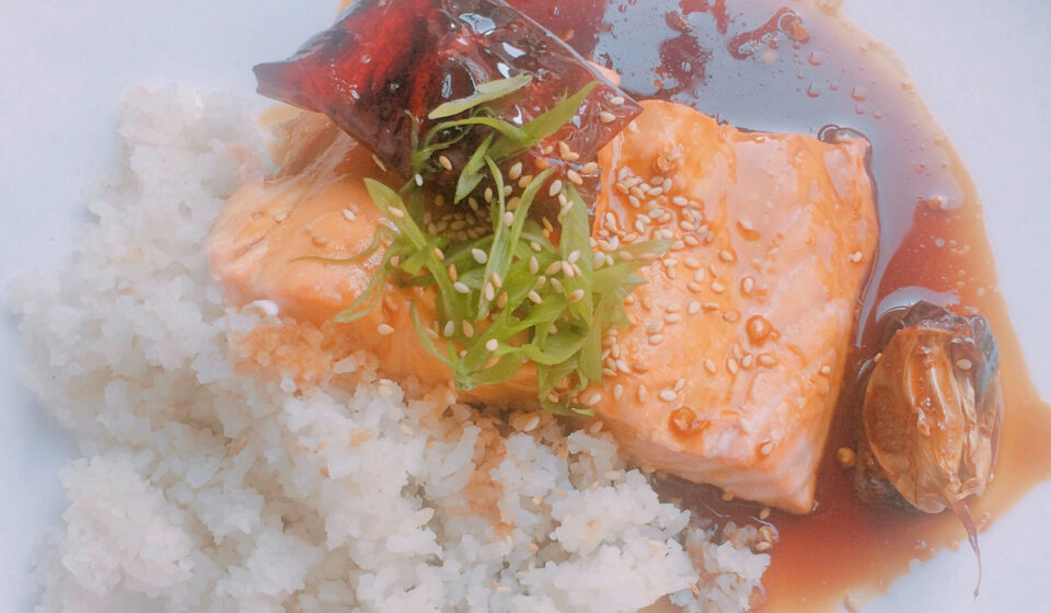 Łosoś z sosem teriyaki