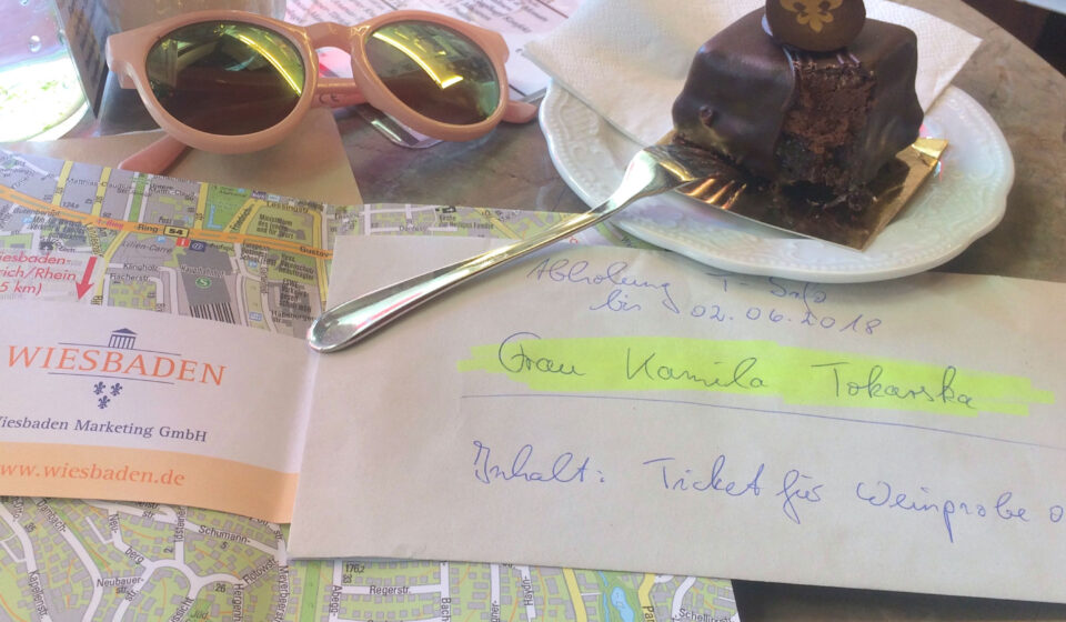 torcik czekoladowo-ananasowy z cukierni KUNDER na Wilhelmstraße 12 Wiesbaden