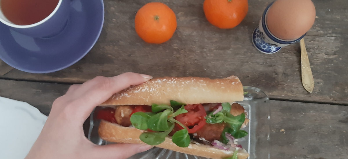 kanapka z klopsikami