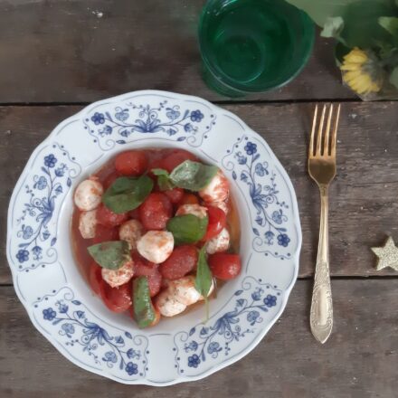 Mini sałatka Caprese